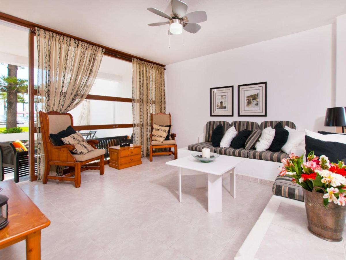 Apartment Oiza Castle 15 At Beach, Wifi And Aircon