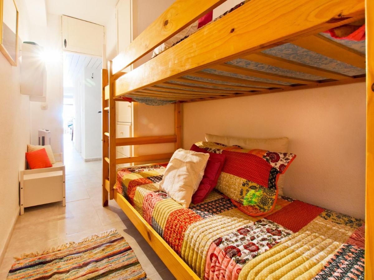 Apartment Oiza Castle 15 At Beach, Wifi And Aircon