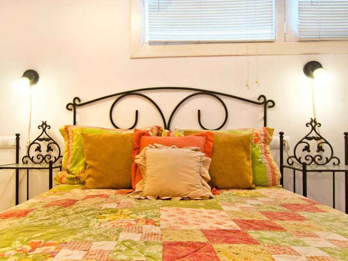 Apartment Oiza Castle 15 At Beach, Wifi And Aircon
