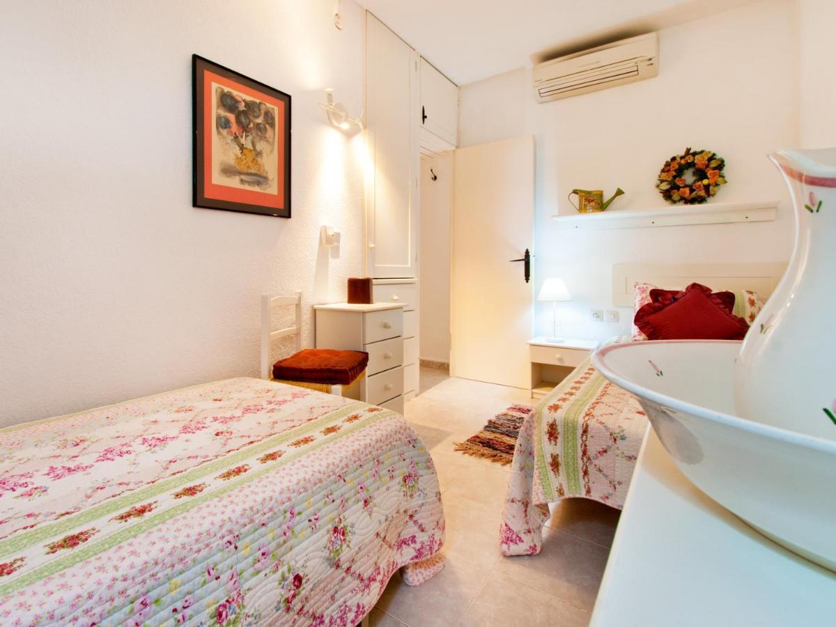 Oiza Castle 15 At Beach, Wifi And Aircon Apartment